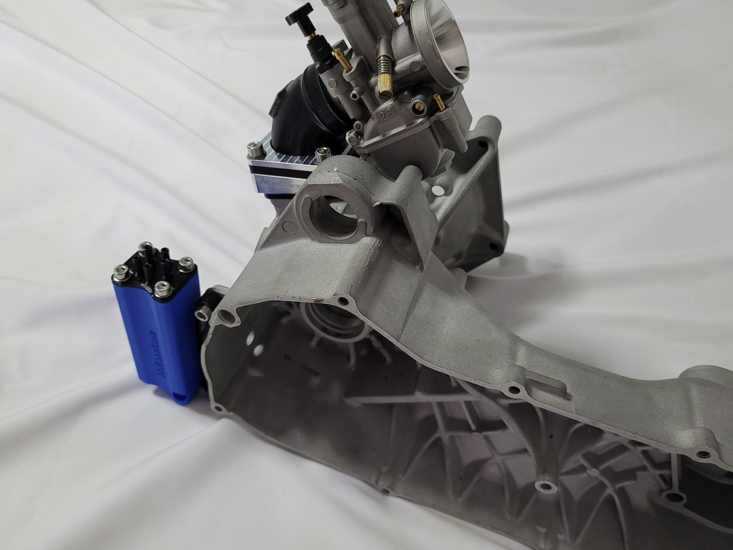 Aerox - Multiverse Vergaser Überlaufbehälter