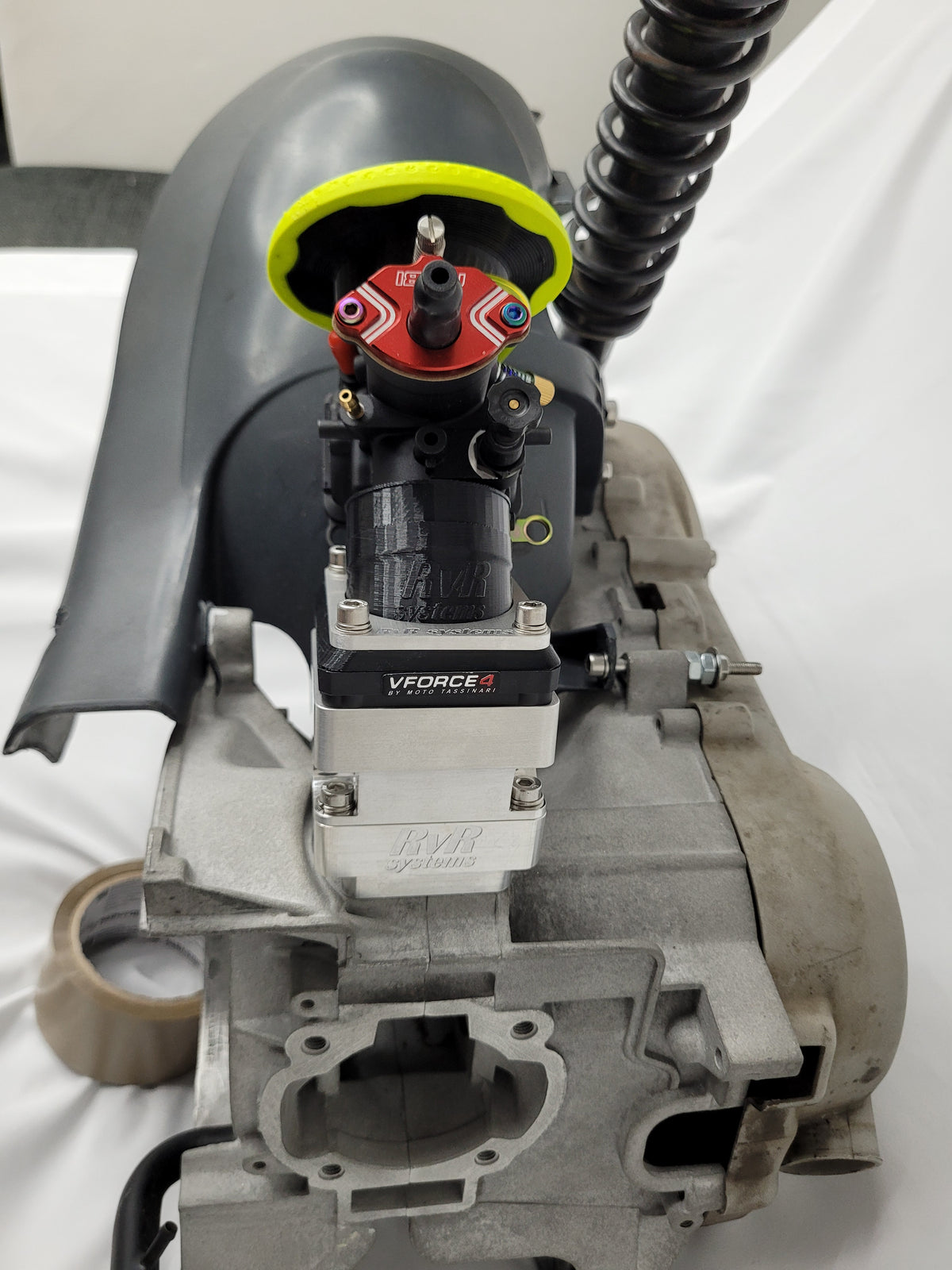 Piaggio Maxi - Multiverse Spacer KIT für VForce4 RD350